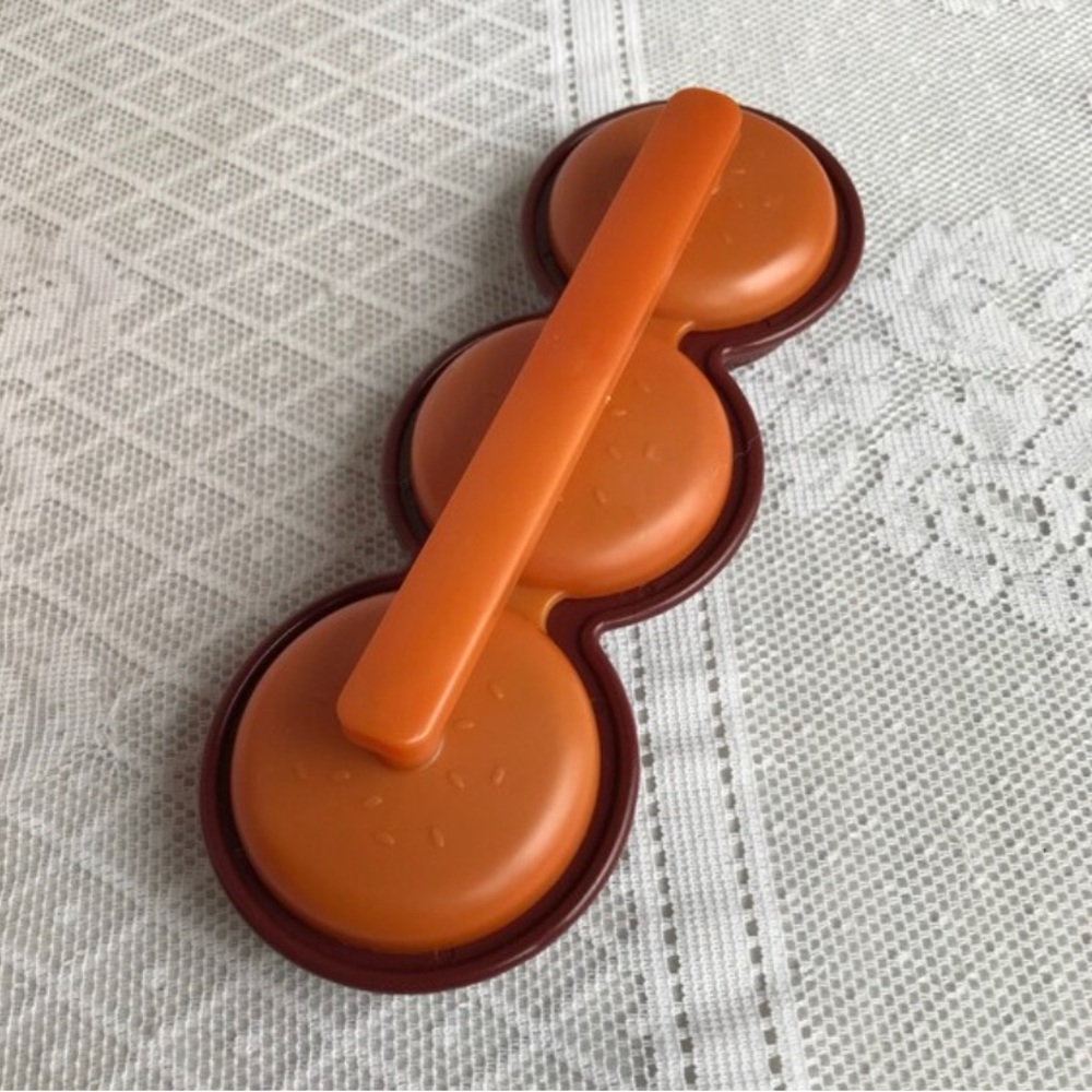 Hamburger Shaped Condiment Caddy